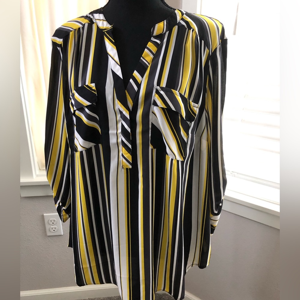 Torrid size 1 striped blouse. 3/4 length sleeves.